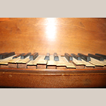 Fig. 15: Detail of the bone and fruitwood key covers on the Prichard-Correll piano (Fig. 1). Photograph by the author.